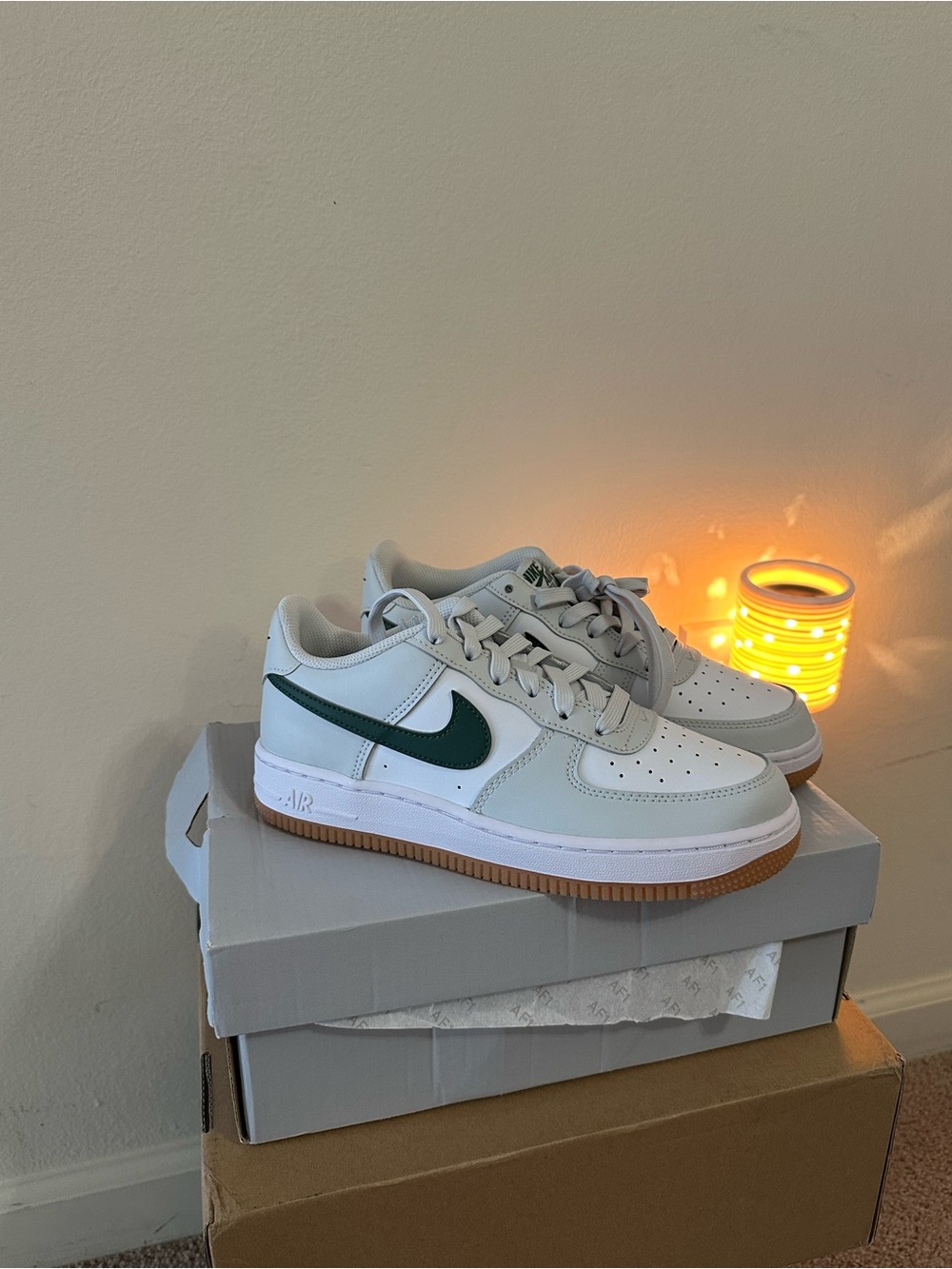 Nike Low-Top Sneakers White with Dark Green Swoosh and Gum Sole